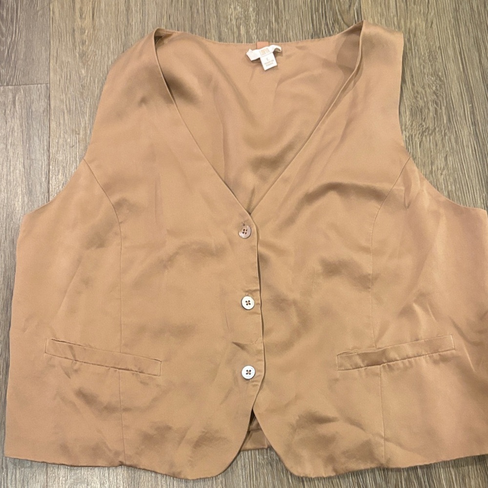 Lunya Women's Tan 100% Silk Button Front Vest